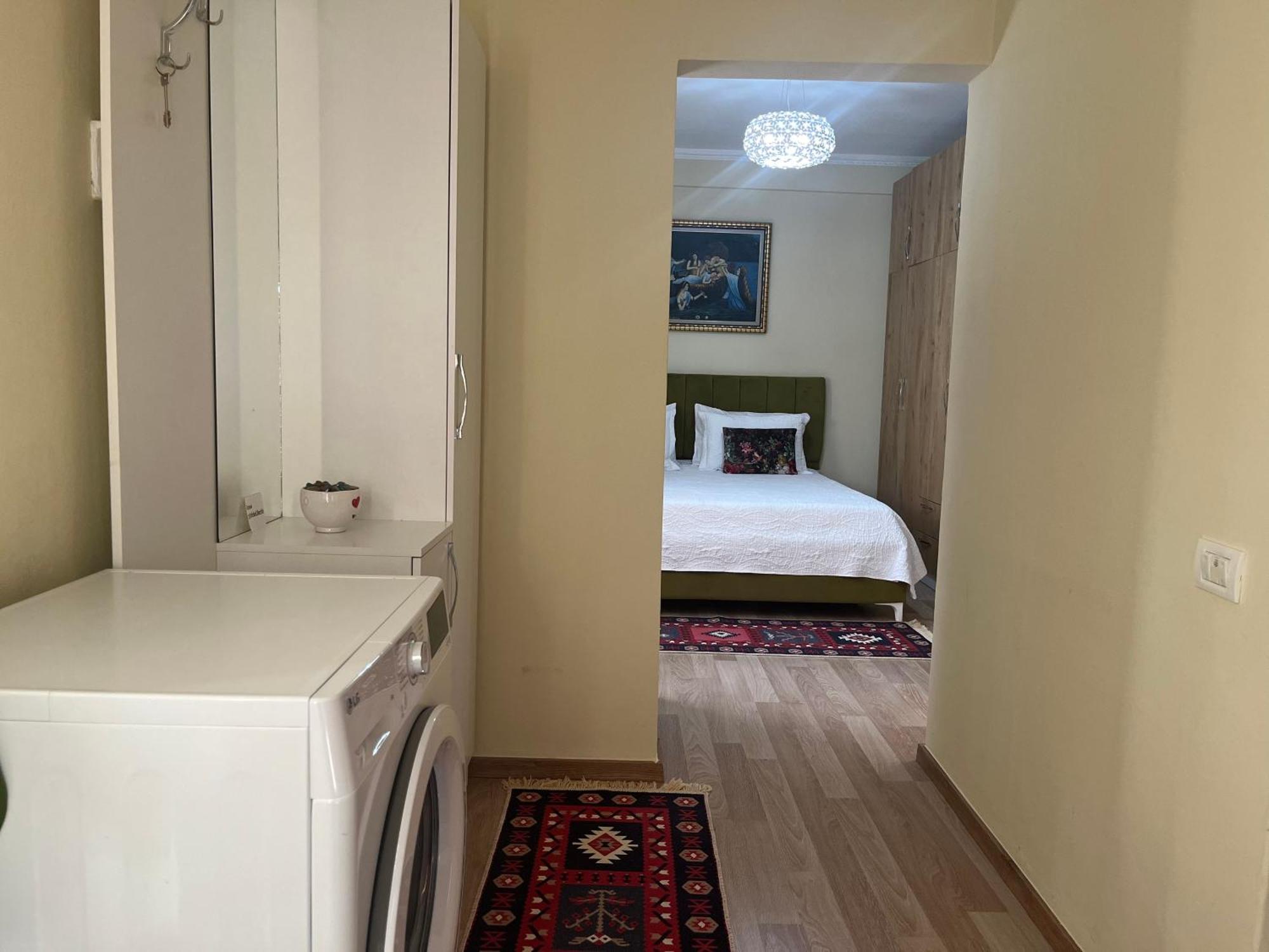 Appartement Evis House à Tirana Extérieur photo