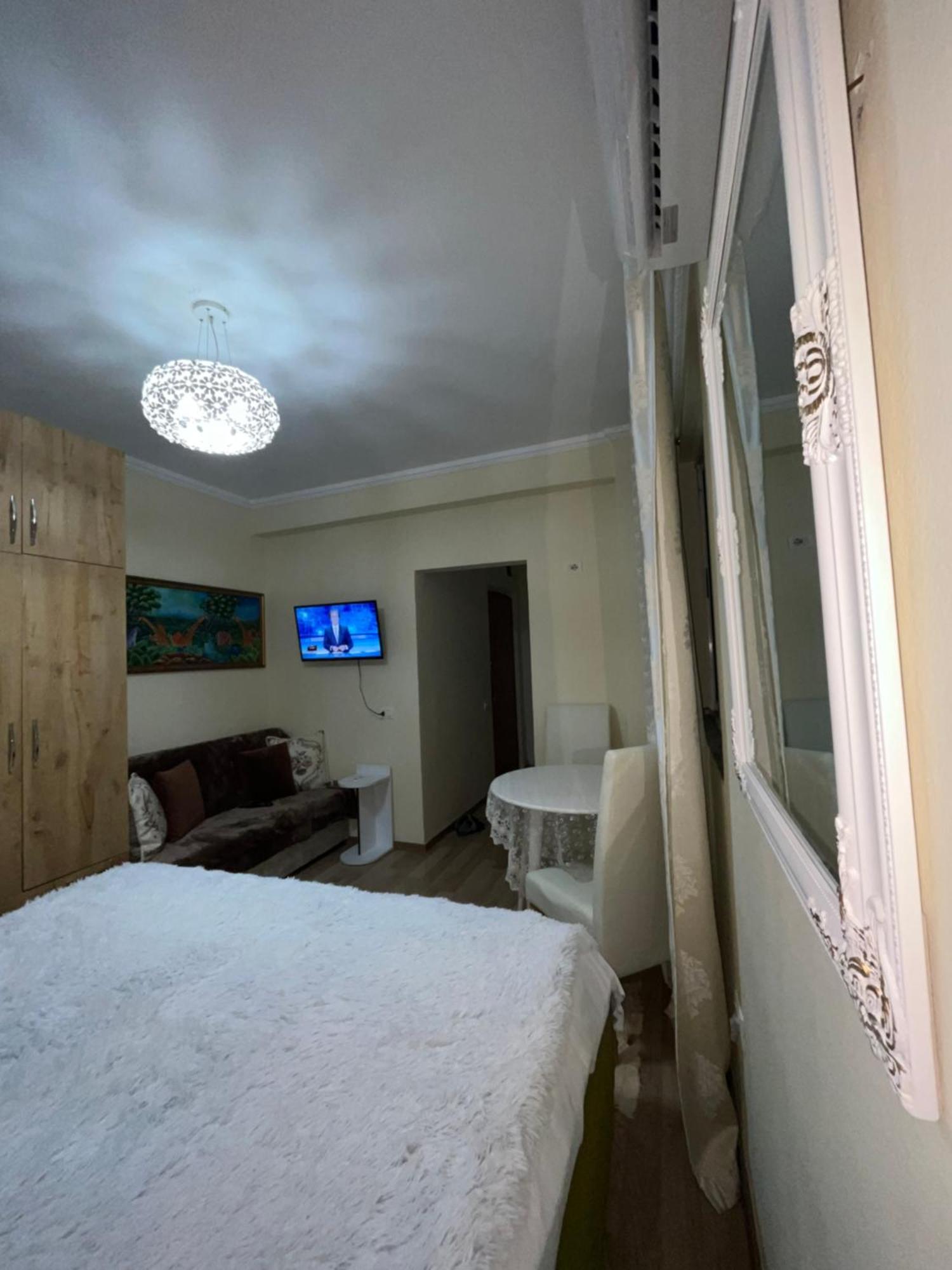 Appartement Evis House à Tirana Extérieur photo