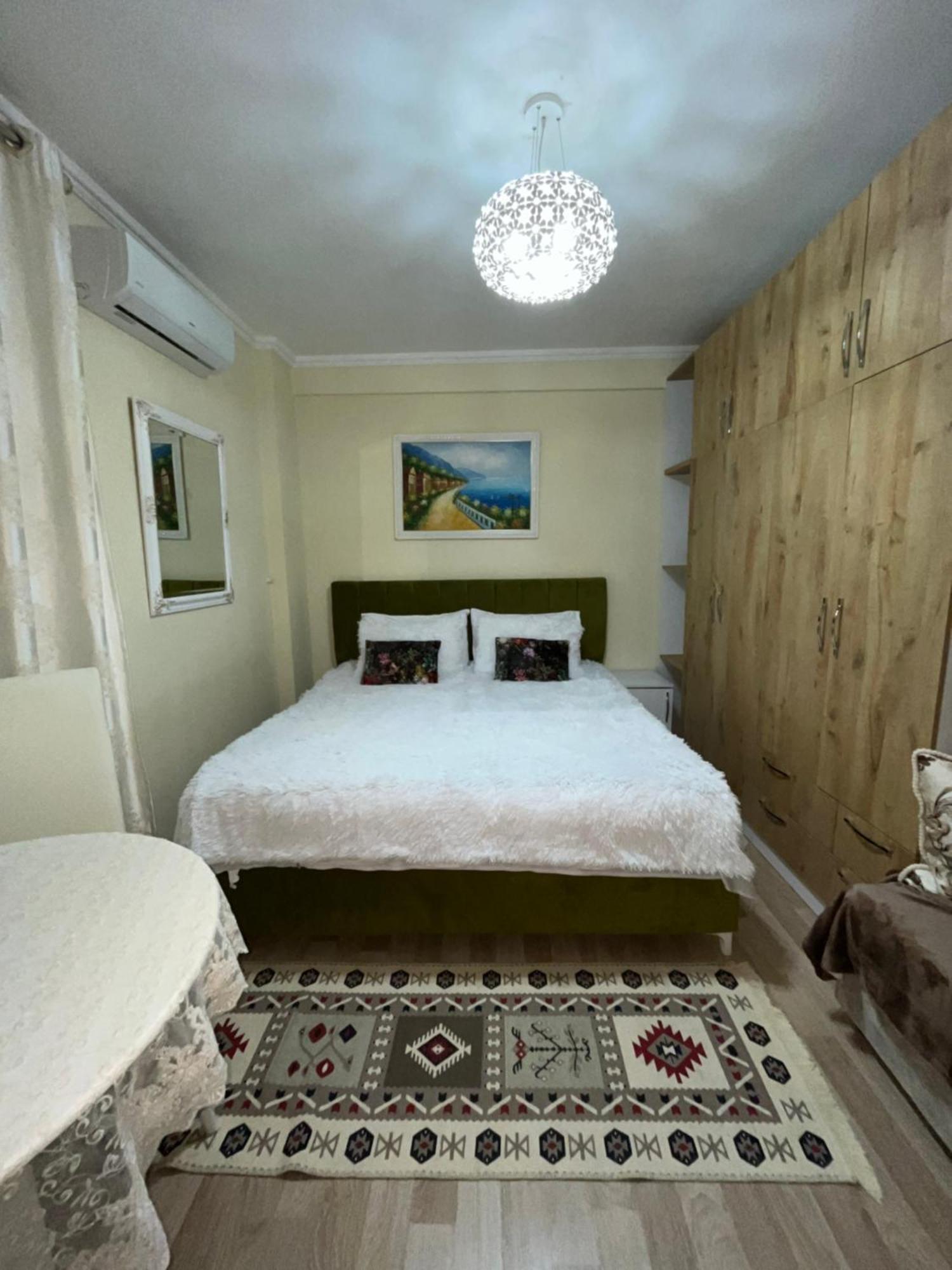 Appartement Evis House à Tirana Extérieur photo
